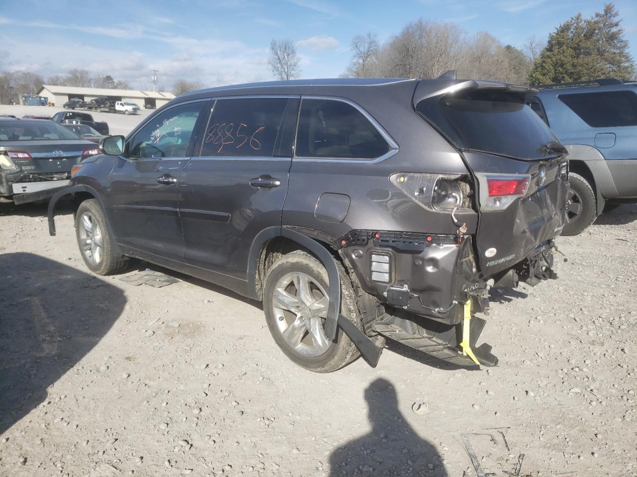 Photo 3 from auction – 2014 TOYOTA HIGHLANDER with VIN 5TDDKRFH9ES051644
