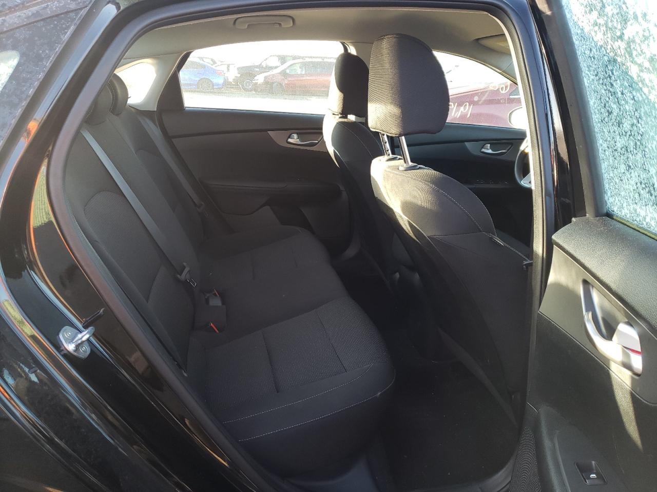 Photo 6 from auction – 2019 KIA FORTE FE with VIN 3KPF24AD2KE089531