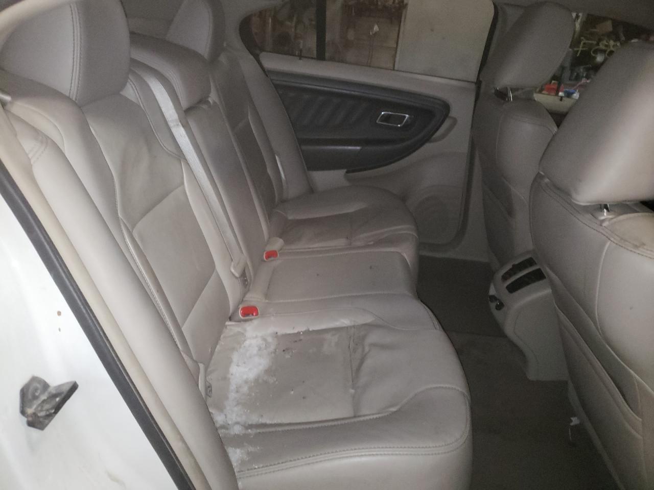 Photo 6 from auction – 2011 FORD TAURUS SEL with VIN 1FAHP2EW2BG121989