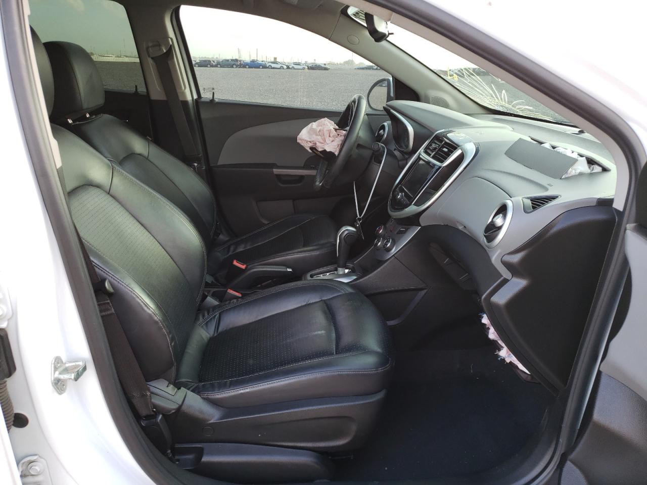 Photo 5 from auction – 2019 CHEVROLET SONIC PREM with VIN 1G1JF5SB6K4123420