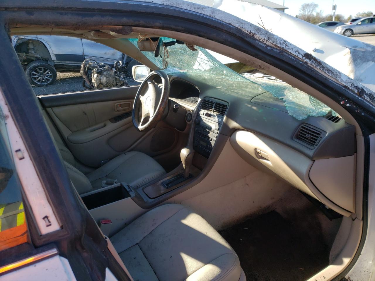 Photo 5 from auction – 1999 LEXUS ES 300 with VIN JT8BF28G1X0234404