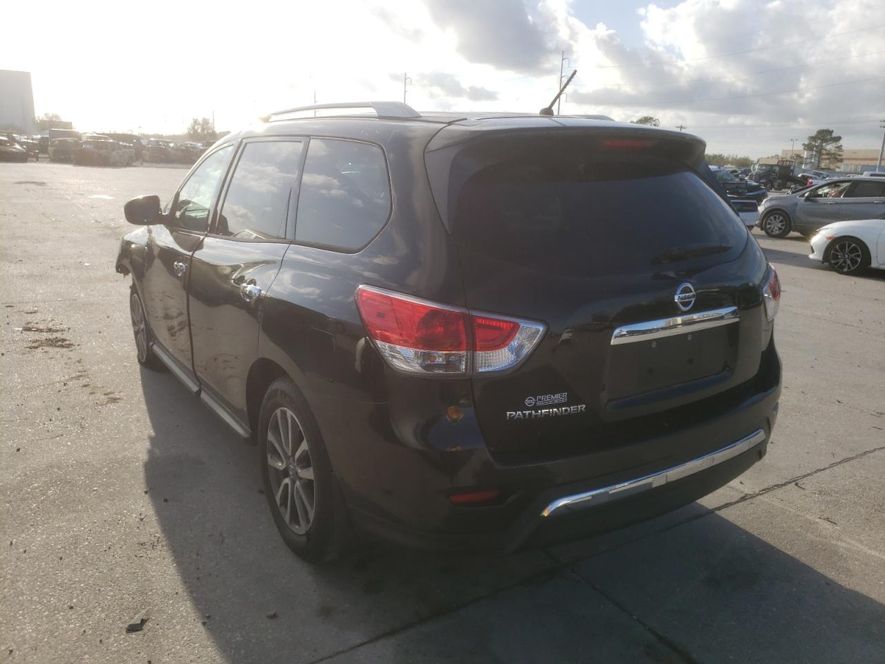 Photo 3 from auction – 2015 NISSAN PATHFINDER with VIN 5N1AR2MN5FC723051