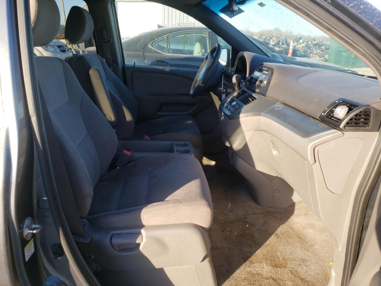 Photo 5 from auction – 2010 HONDA ODYSSEY EX with VIN 5FNRL3H45AB053271