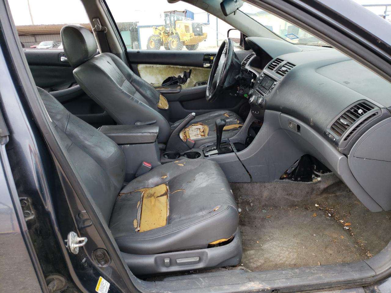 Photo 5 from auction – 2015 HONDA CIVIC LX with VIN 19XFB2F51FE022124