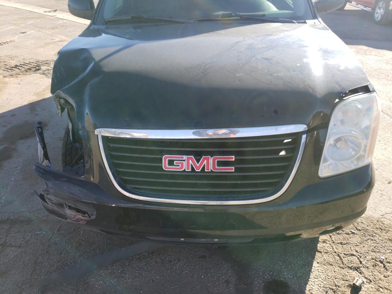 Photo 7 from auction – 2011 GMC YUKON SLT with VIN 1GKS2CE02BR130023