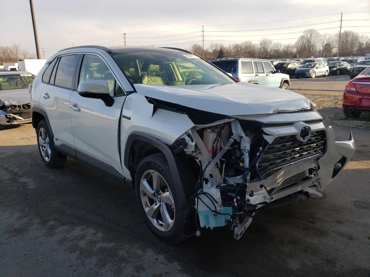 TOYOTA RAV4 LIMIT 2021 with VIN JTMD6RFVXMD011075 - Photo from auction