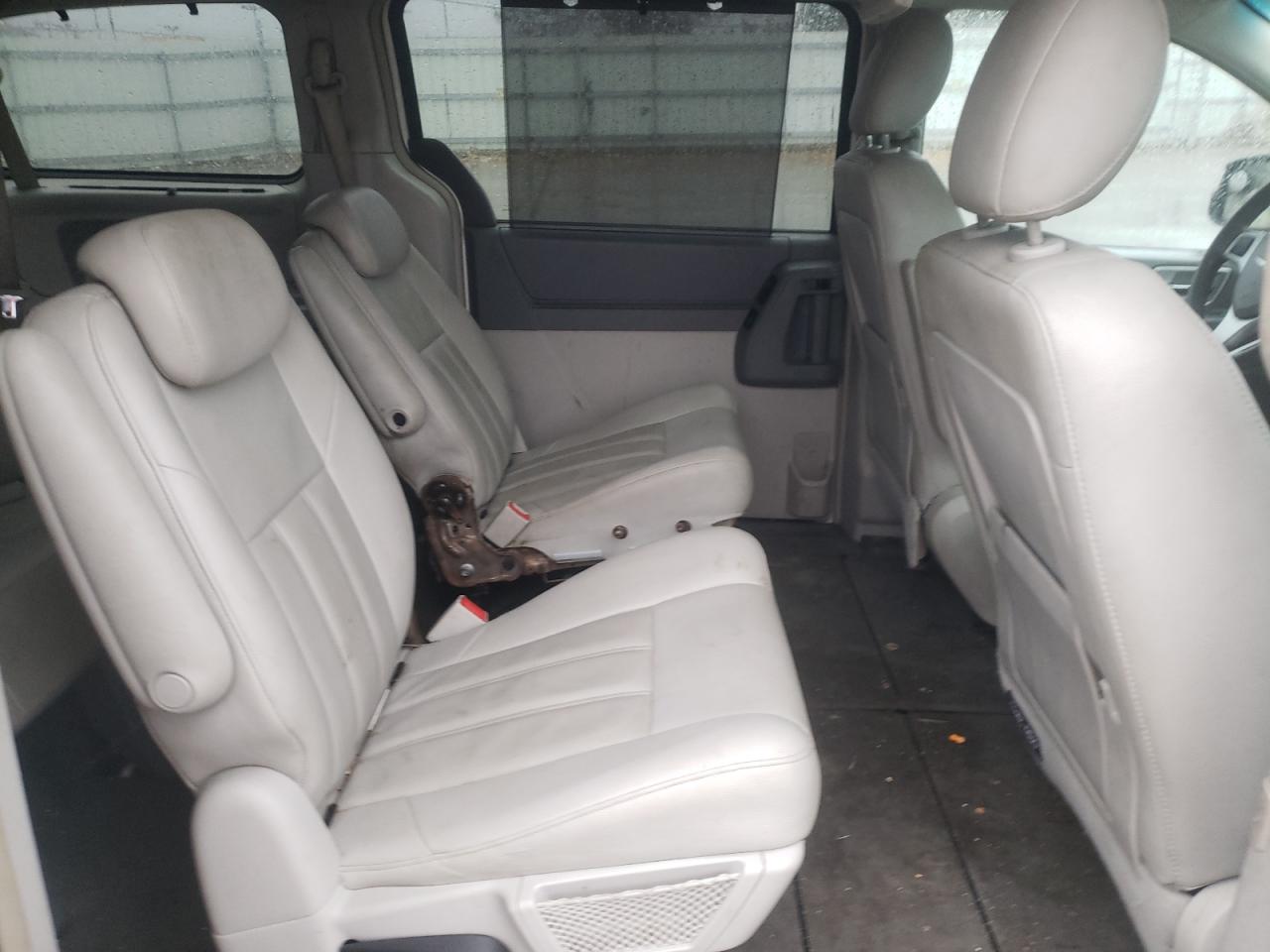 Photo 6 from auction – 2008 CHRYSLER TOWN & COU with VIN 2A8HR54P68R823023
