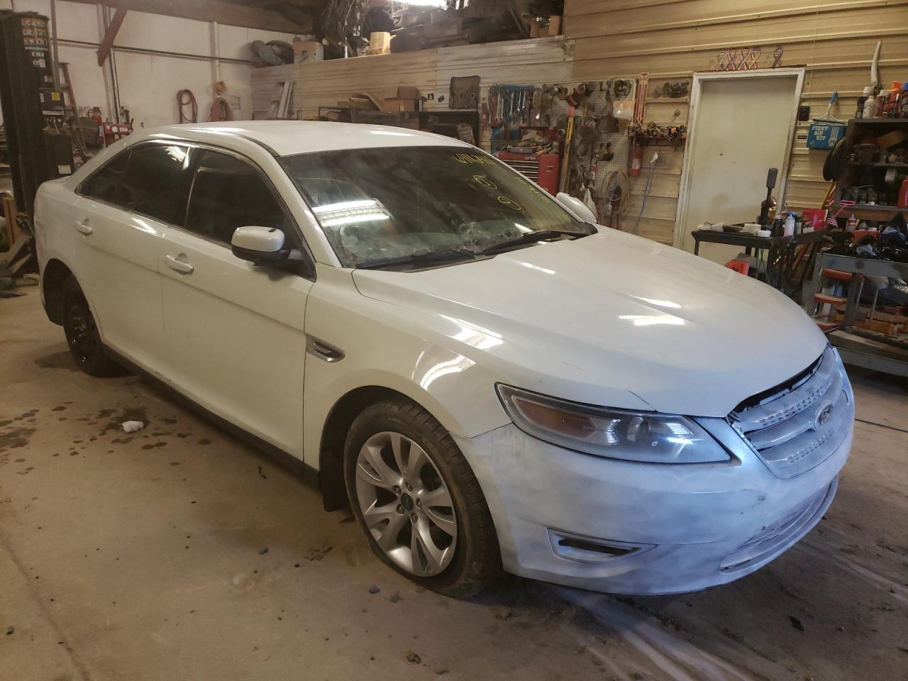 FORD TAURUS SEL 2011 with VIN 1FAHP2EW2BG121989 - Photo from auction
