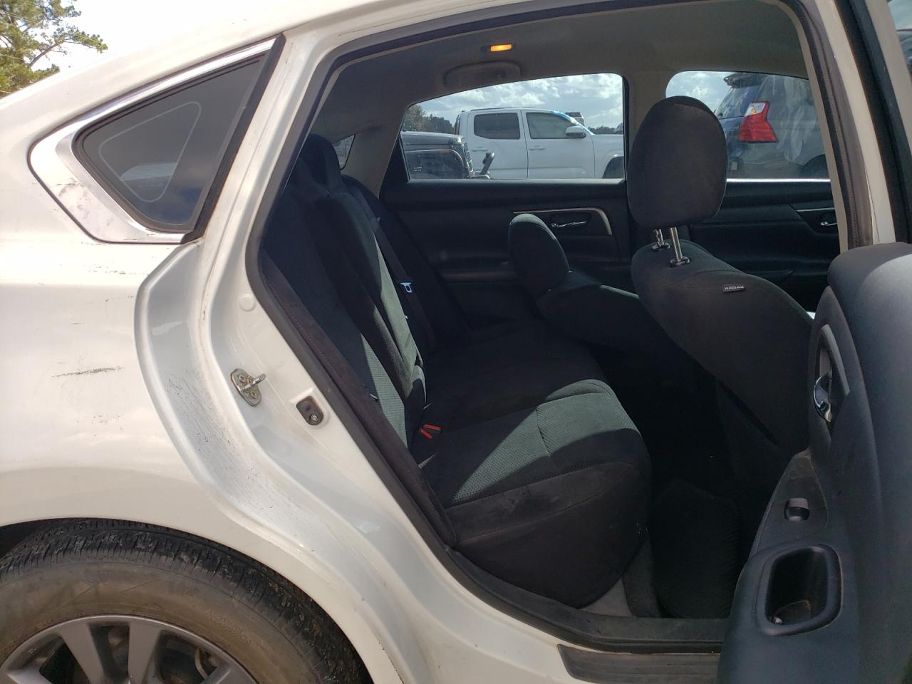 Photo 6 from auction – 2015 NISSAN ALTIMA 2.5 with VIN 1N4AL3AP9FC447836