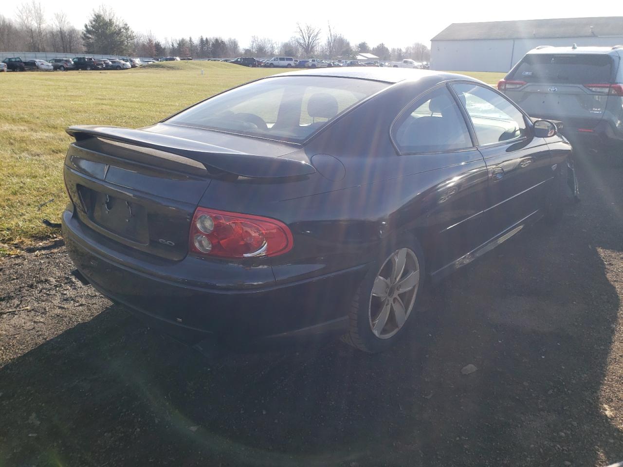 Photo 4 from auction – 2005 PONTIAC GTO with VIN 6G2VX12U15L355487