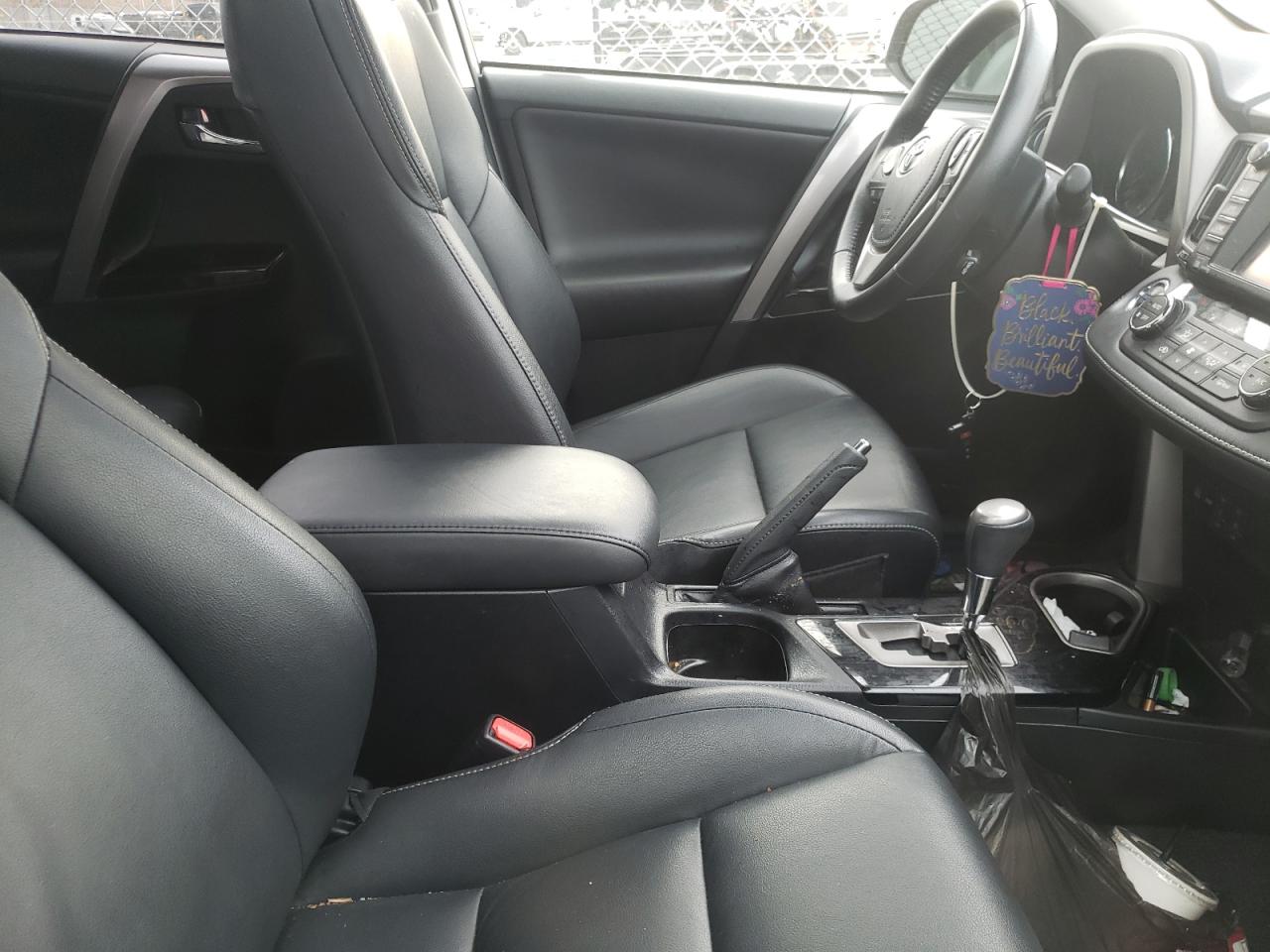 Photo 5 from auction – 2016 TOYOTA RAV4 LIMIT with VIN JTMDFREV3GJ100509