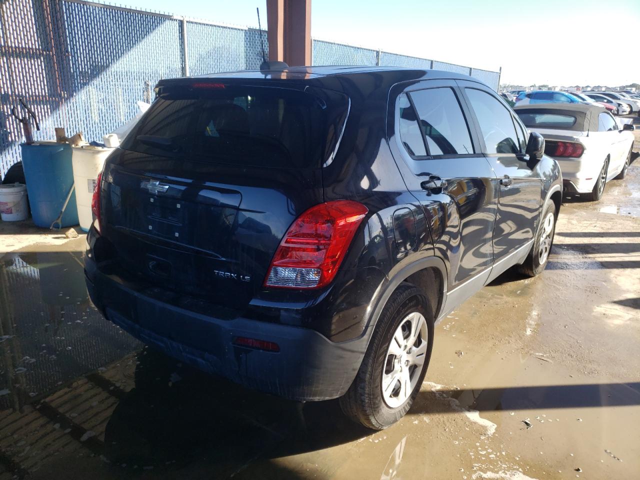 Photo 4 from auction – 2015 CHEVROLET TRAX LS with VIN 3GNCJKSBXFL242849