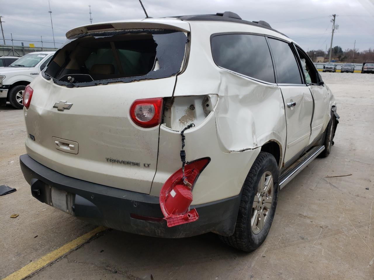 Photo 4 from auction – 2012 CHEVROLET TRAVERSE L with VIN 1GNKRJED3CJ193993