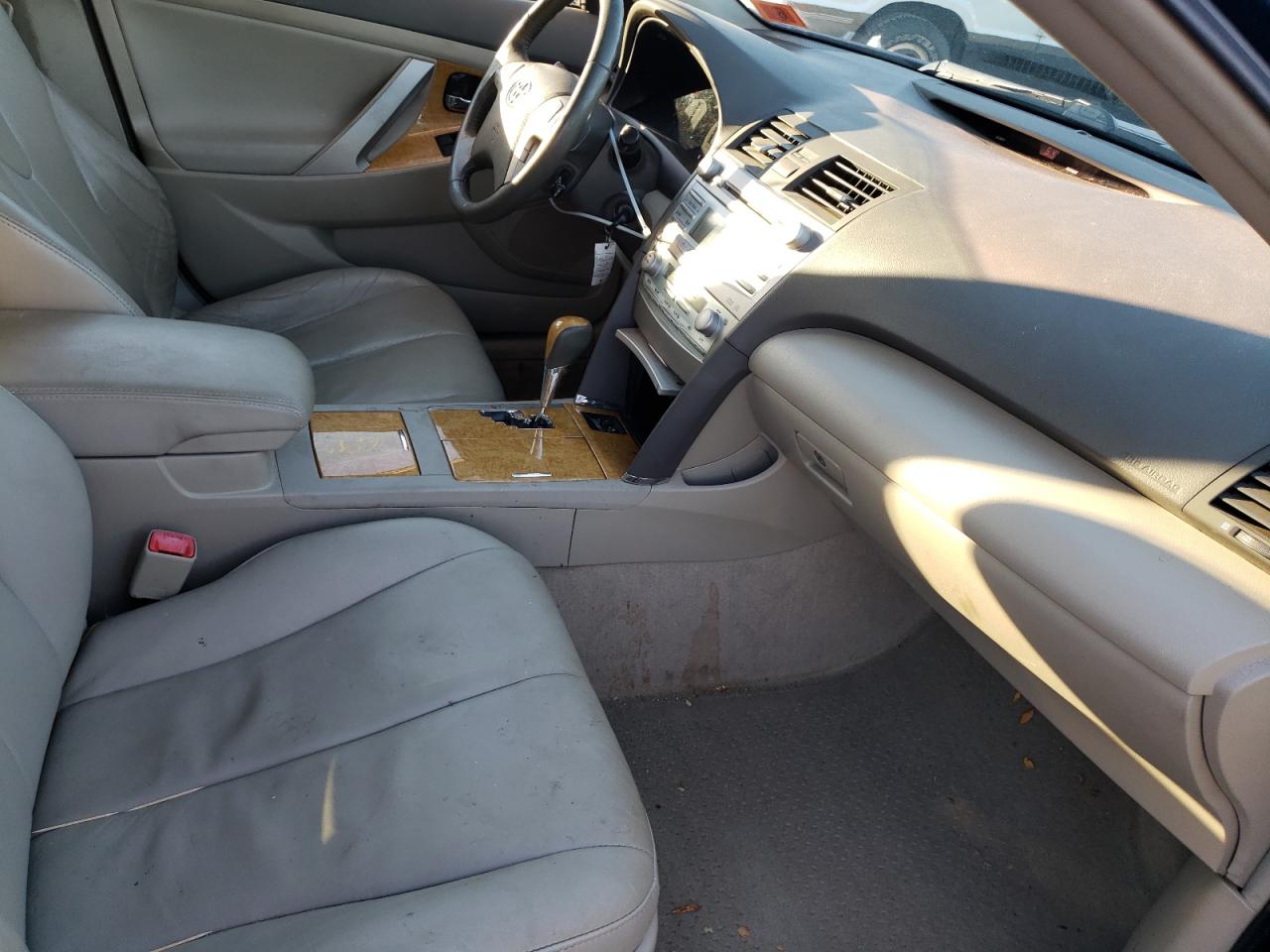 Photo 5 from auction – 2007 TOYOTA CAMRY LE with VIN 4T1BK46KX7U035372