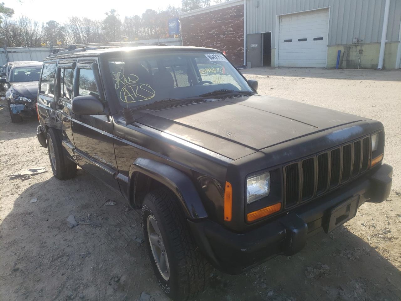 JEEP CHEROKEE S 1999 with VIN 1J4FF68S3XL652759 - Photo from auction