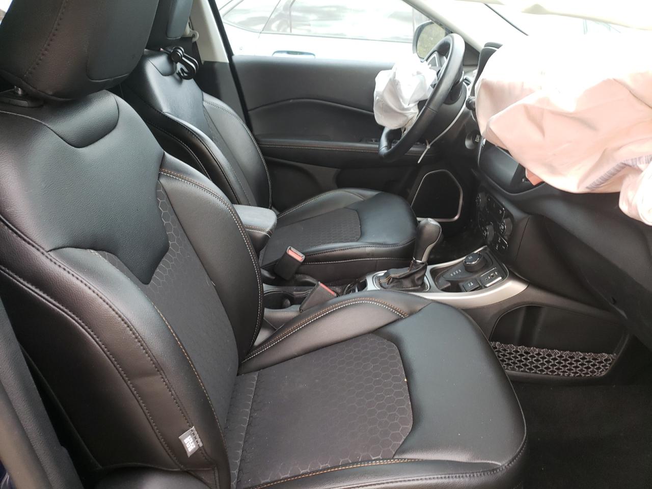 Photo 5 from auction – 2020 JEEP COMPASS LA with VIN 3C4NJDBB4LT112543