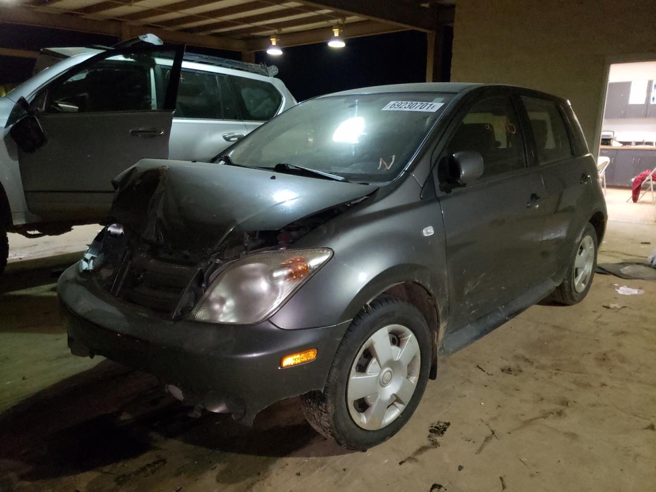 Photo 2 from auction – 2005 TOYOTA SCION XA with VIN JTKKT604150096761