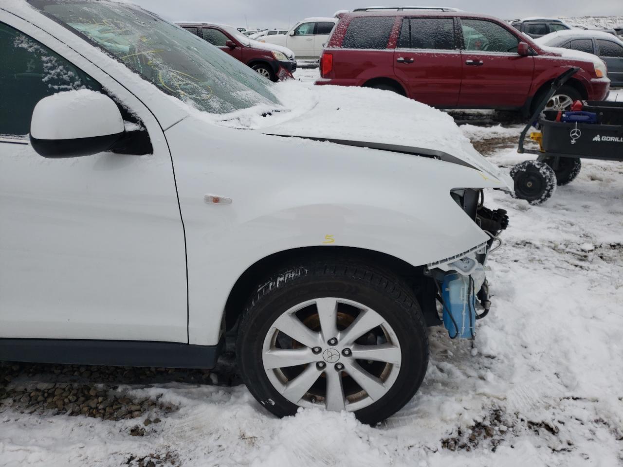 Photo 9 from auction – 2015 MITSUBISHI OUTLANDER with VIN 4A4AR4AU6FE019157