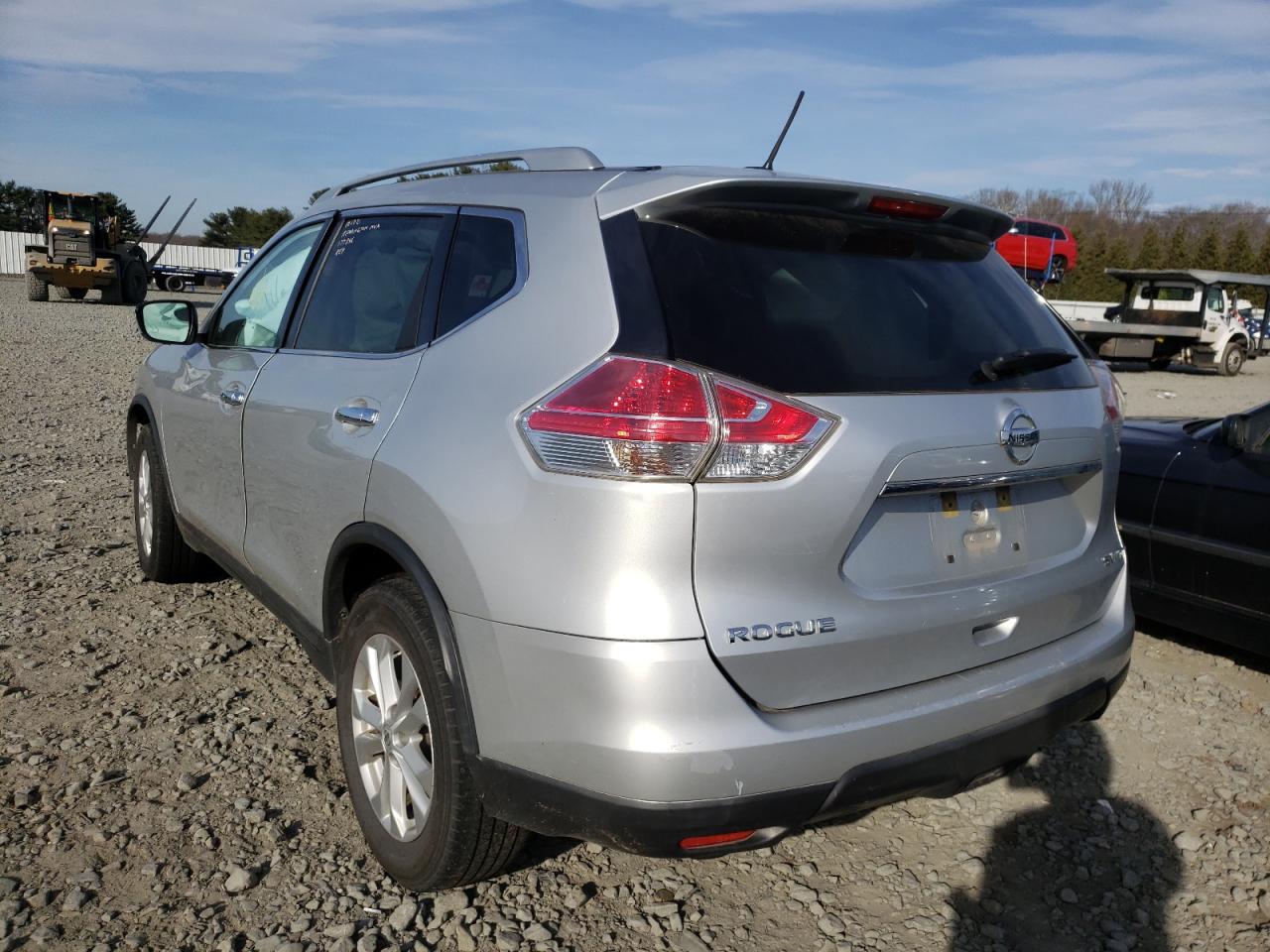 Photo 3 from auction – 2015 NISSAN ROGUE S with VIN KNMAT2MV9FP532909