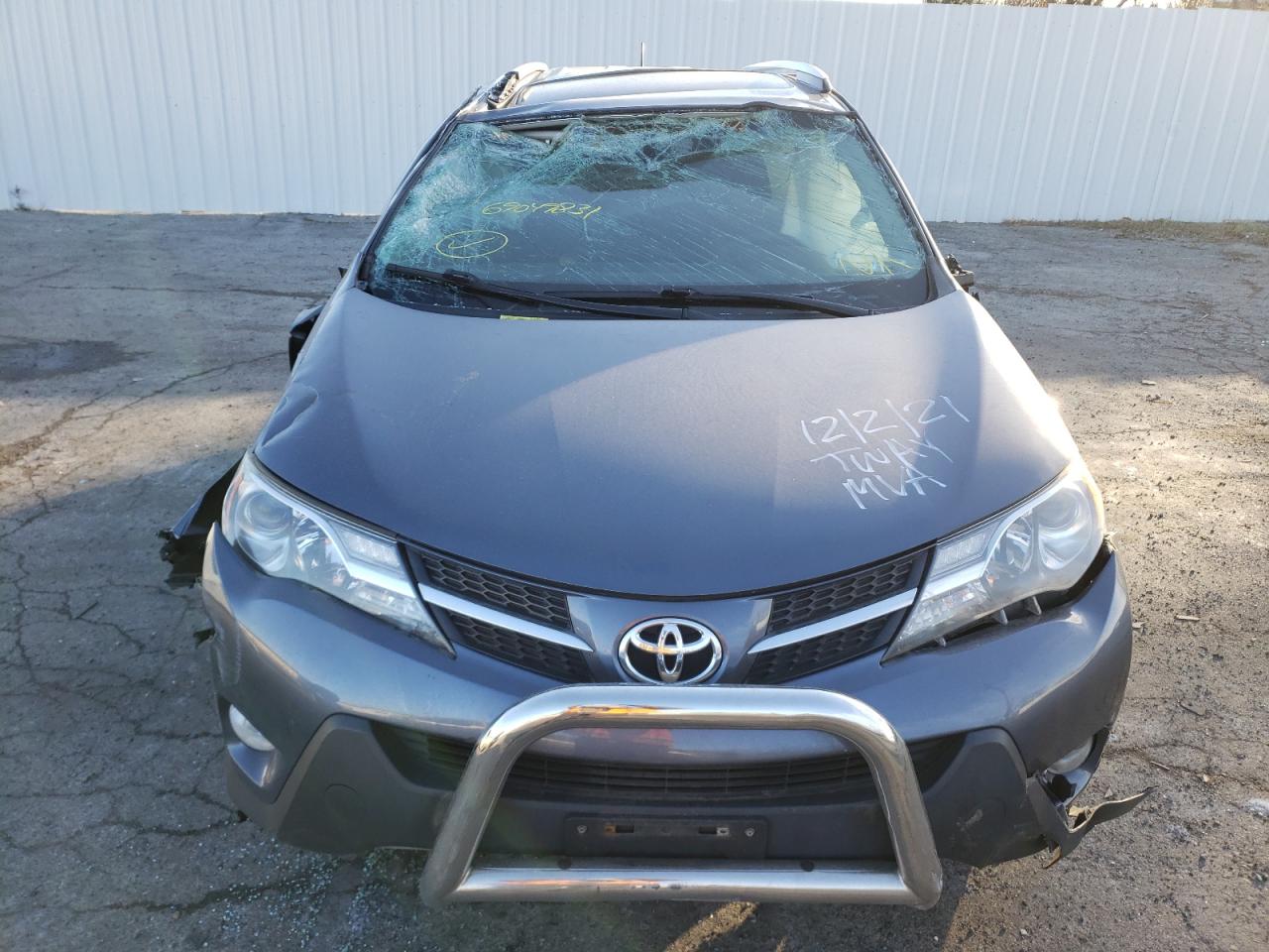 Photo 9 from auction – 2014 TOYOTA RAV4 XLE with VIN 2T3RFREV9EW170455