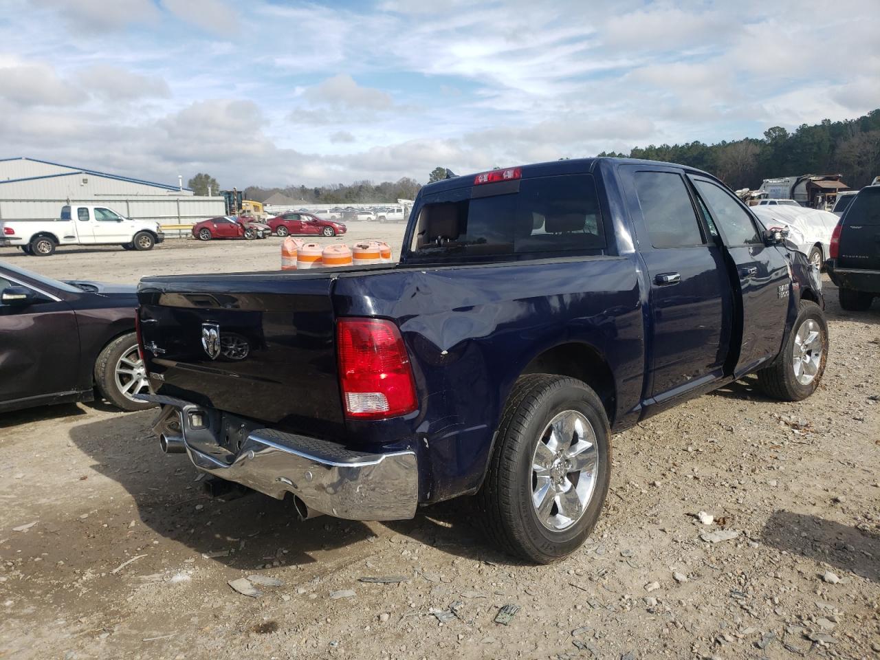 Photo 4 from auction – 2015 RAM 1500 SLT with VIN 1C6RR6LT3FS592603