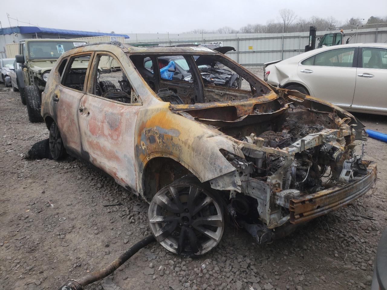 Photo 1 from auction – 2020 NISSAN ROGUE with VIN 5N1AT2MT7LC765765