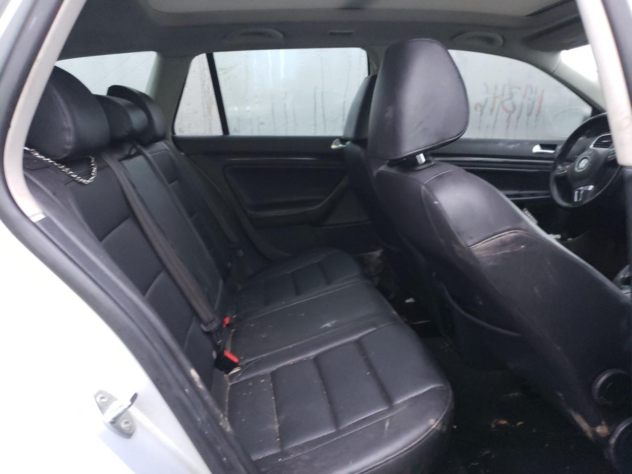 Photo 6 from auction – 2011 VOLKSWAGEN JETTA TDI with VIN 3VWPL7AJ6BM704447