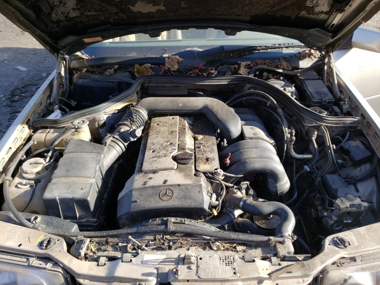 Photo 7 from auction – 1995 MERCEDES-BENZ E 320 BASE with VIN WDBEA32E1SC181445