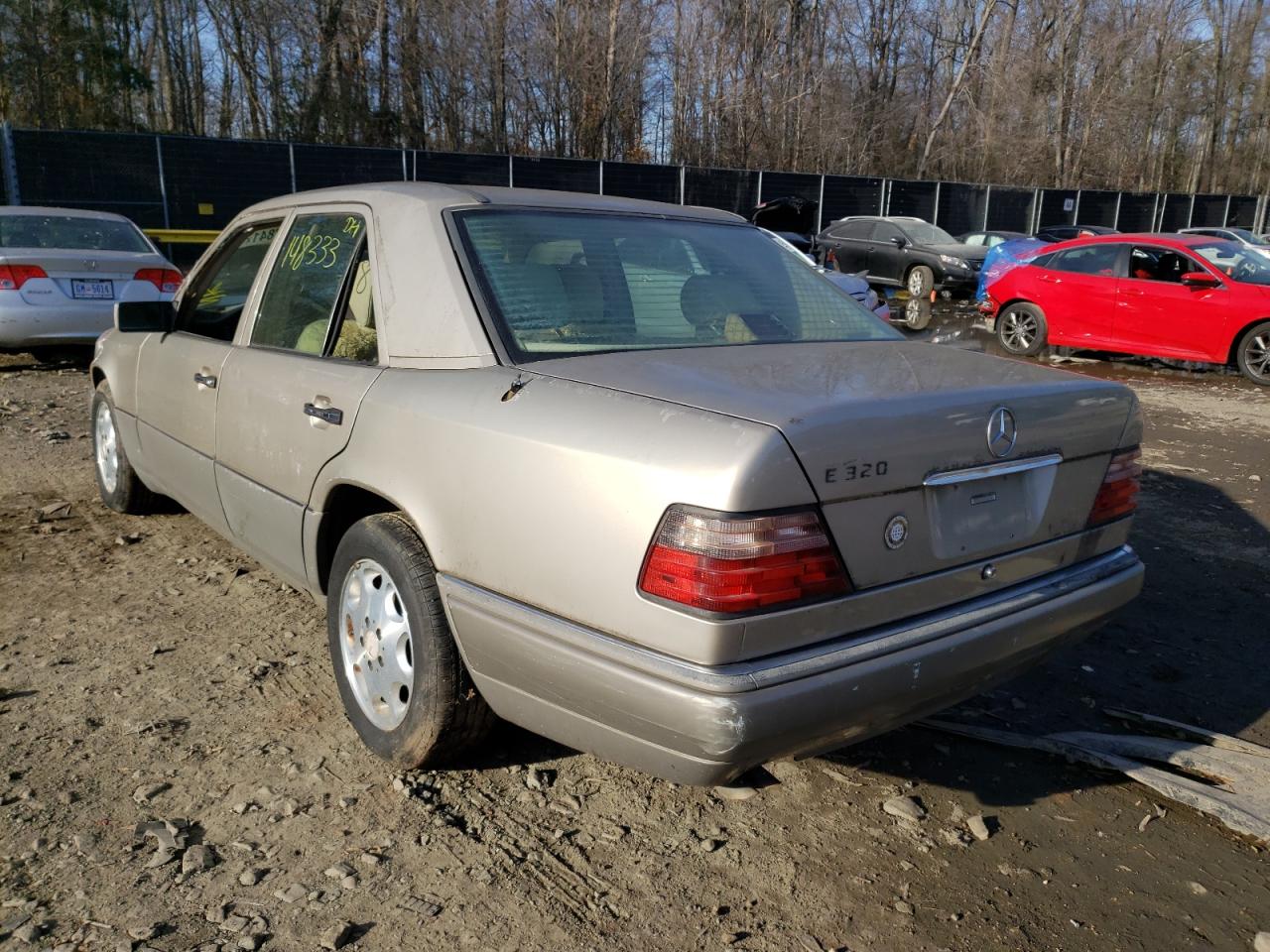 Photo 3 from auction – 1995 MERCEDES-BENZ E 320 BASE with VIN WDBEA32E1SC181445