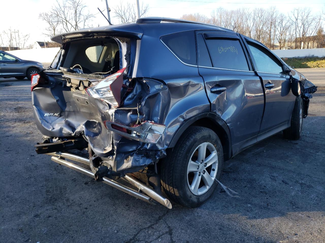 Photo 4 from auction – 2014 TOYOTA RAV4 XLE with VIN 2T3RFREV9EW170455