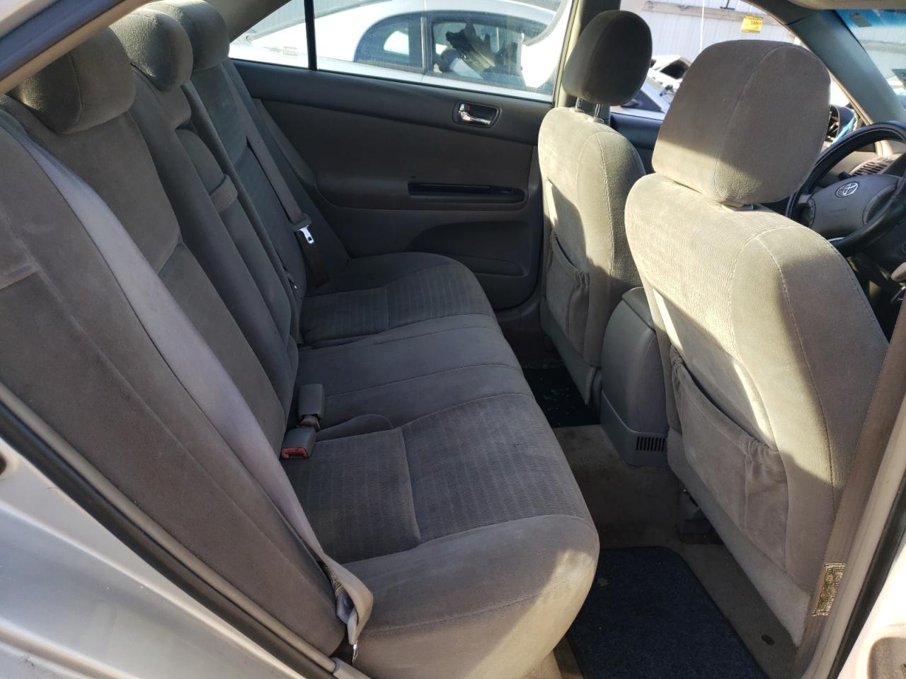 Photo 6 from auction – 2005 TOYOTA CAMRY LE with VIN 4T1BE32K15U061251