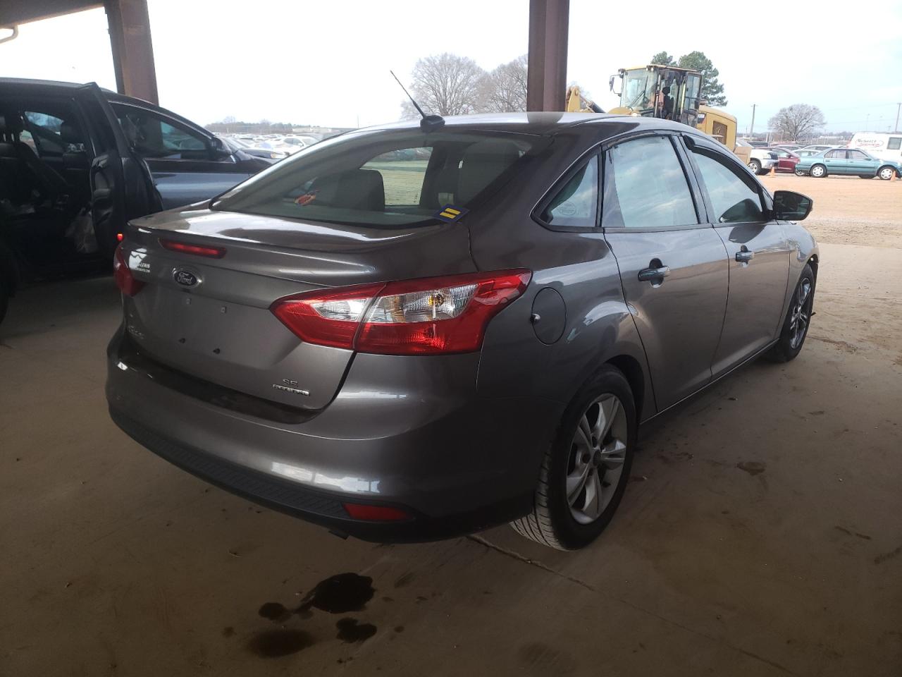 Photo 4 from auction – 2014 FORD FOCUS SE with VIN 1FADP3F21EL463011
