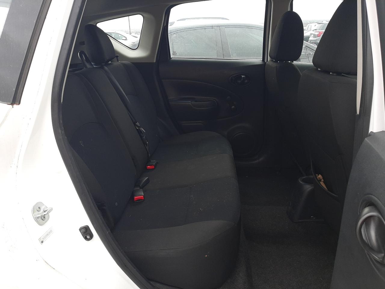 Photo 6 from auction – 2016 NISSAN VERSA NOTE with VIN 3N1CE2CP6GL392257