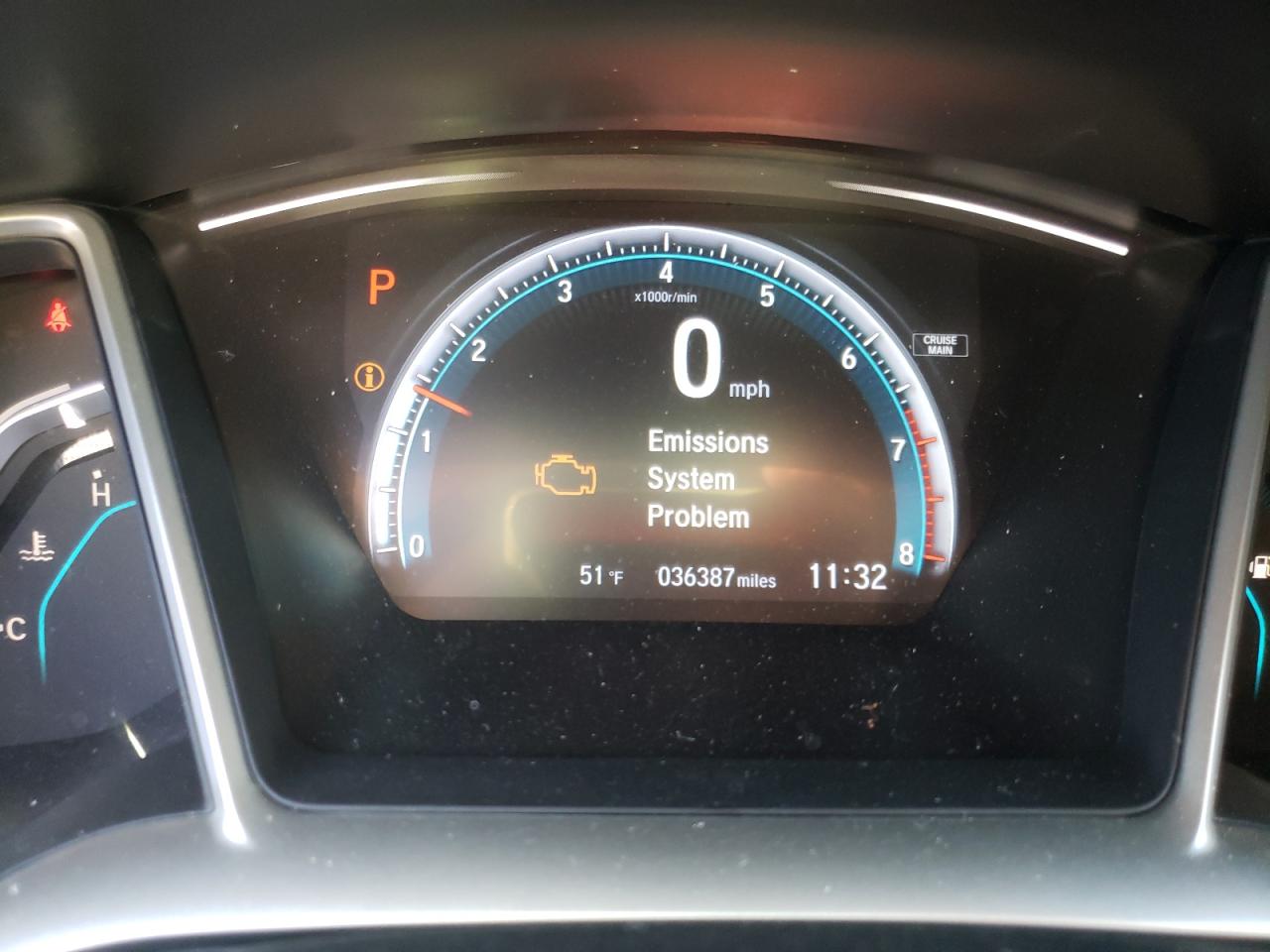 Photo 8 from auction – 2018 HONDA CIVIC EX with VIN 2HGFC2F7XJH579871