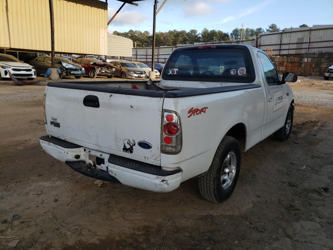 Photo 4 from auction – 2000 FORD F150 with VIN 1FTZF1722YNB44960