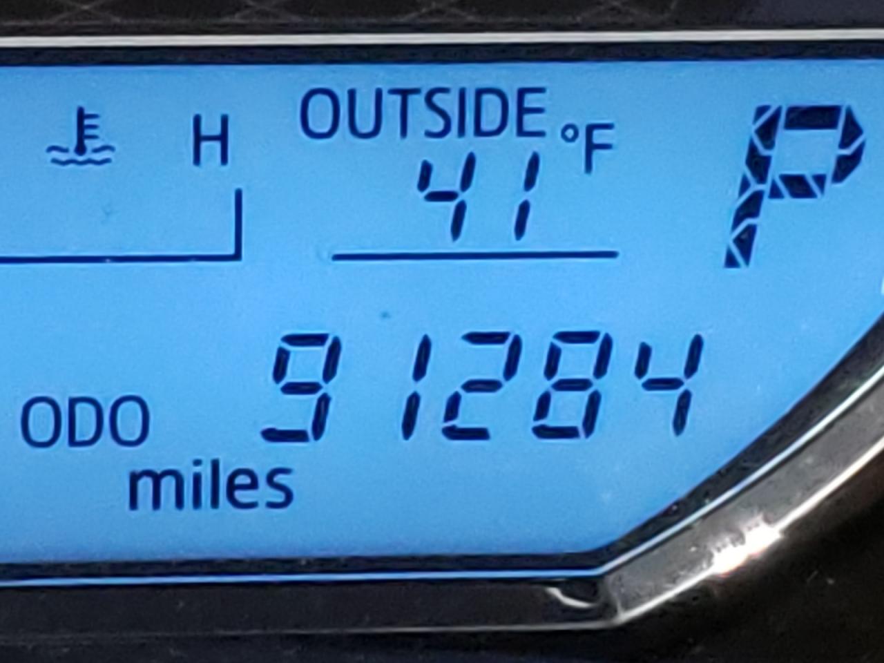 Photo 8 from auction – 2014 TOYOTA COROLLA L with VIN 5YFBURHE5EP093192
