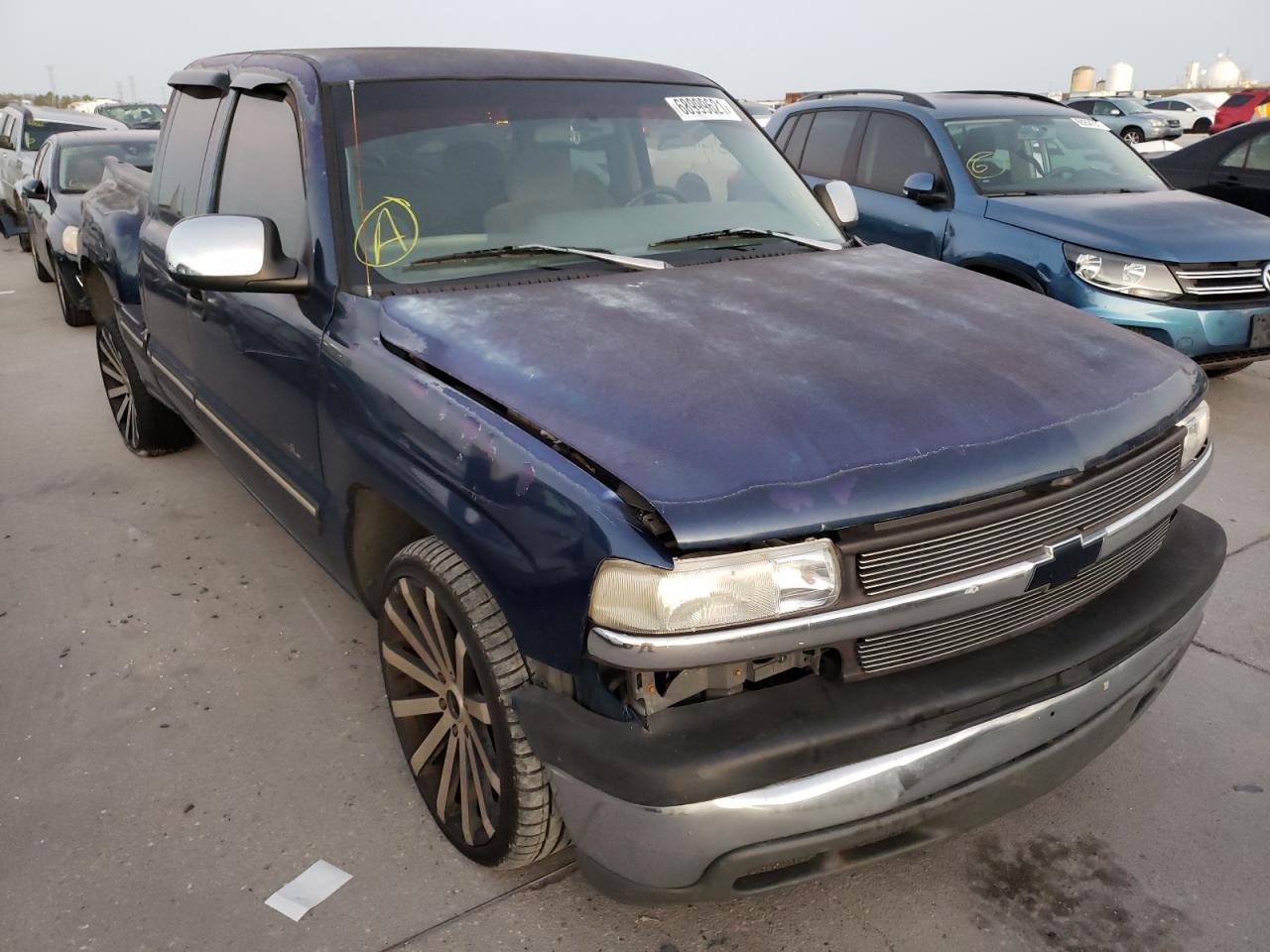 CHEVROLET SILVERADO 1999 with VIN 2GCEC19T7X1204681 - Photo from auction