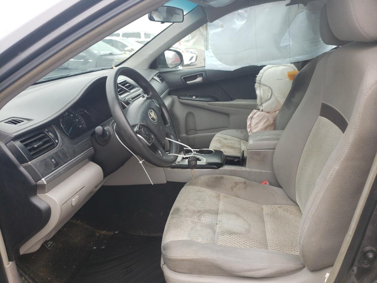 Photo 5 from auction – 2014 TOYOTA CAMRY L with VIN 4T4BF1FK2ER414212