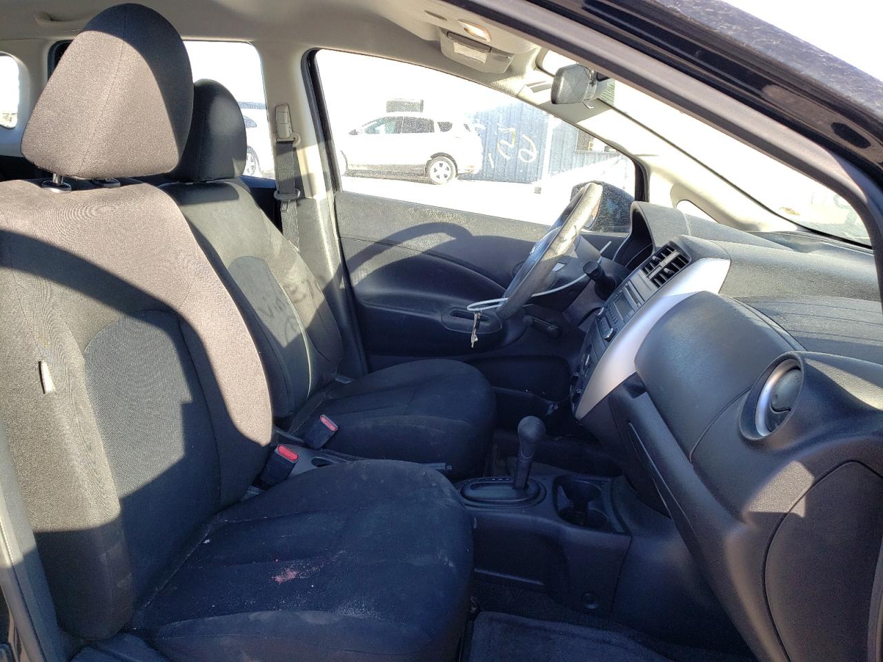 Photo 5 from auction – 2016 NISSAN VERSA NOTE with VIN 3N1CE2CP0GL370142