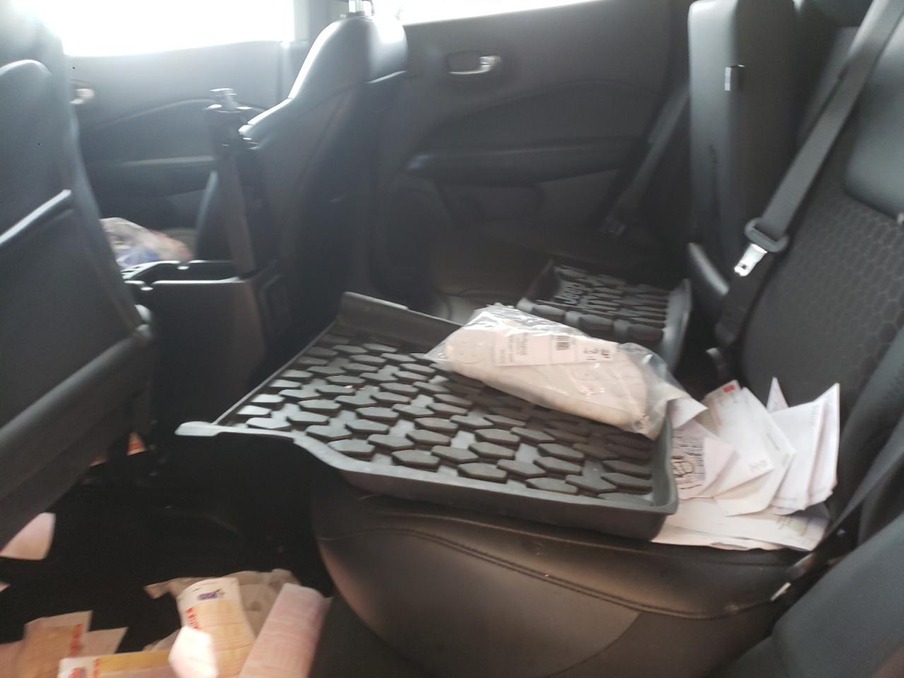 Фото 6 с аукциона – 2021 JEEP COMPASS LA с VIN 3C4NJCBBXMT567747