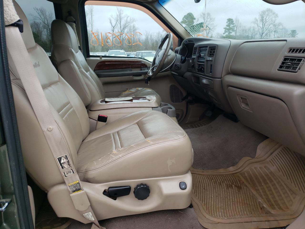 Photo 5 from auction – 2001 FORD EXCURSION with VIN 1FMSU43F41EA10924