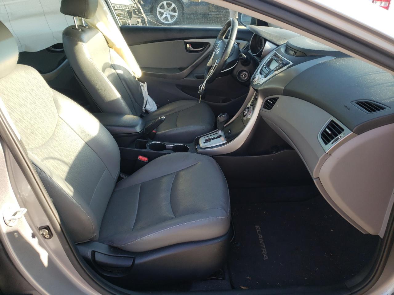 Photo 5 from auction – 2012 HYUNDAI ELANTRA GL with VIN KMHDH4AE4CU476367