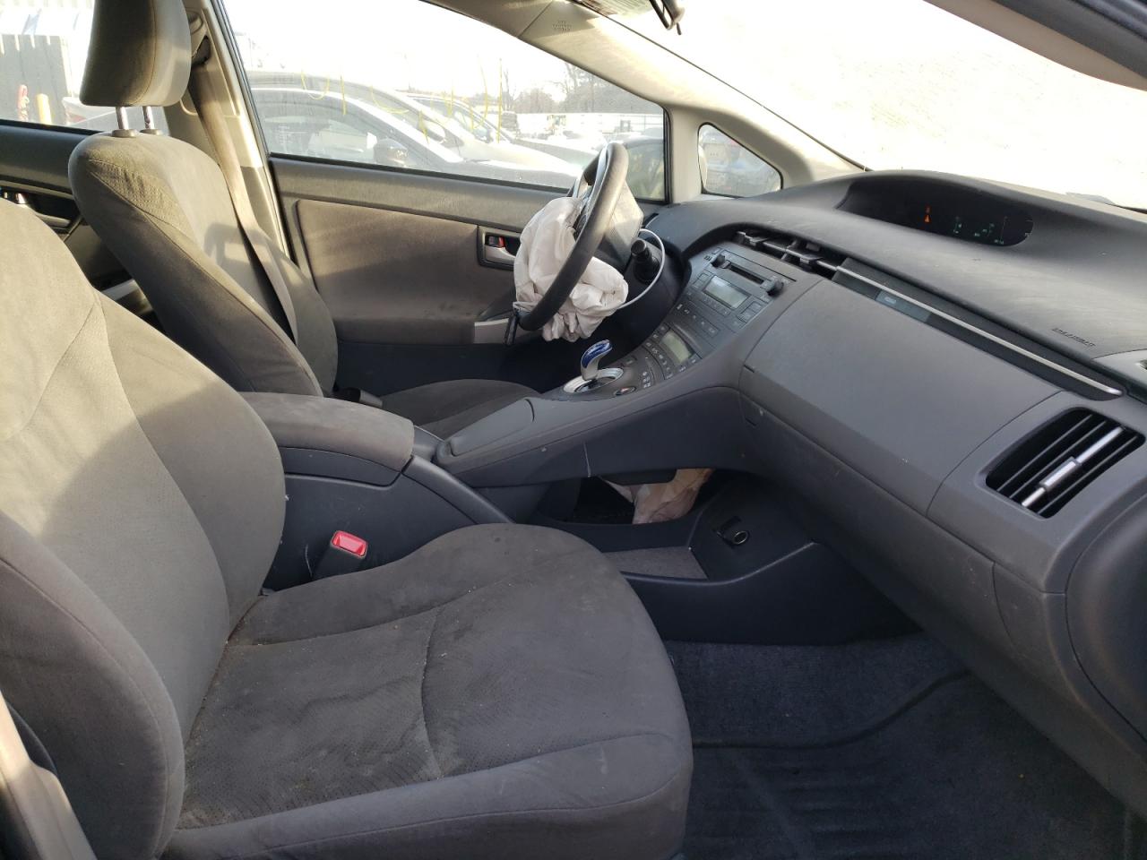 Photo 5 from auction – 2011 TOYOTA PRIUS with VIN JTDKN3DU8B0269150