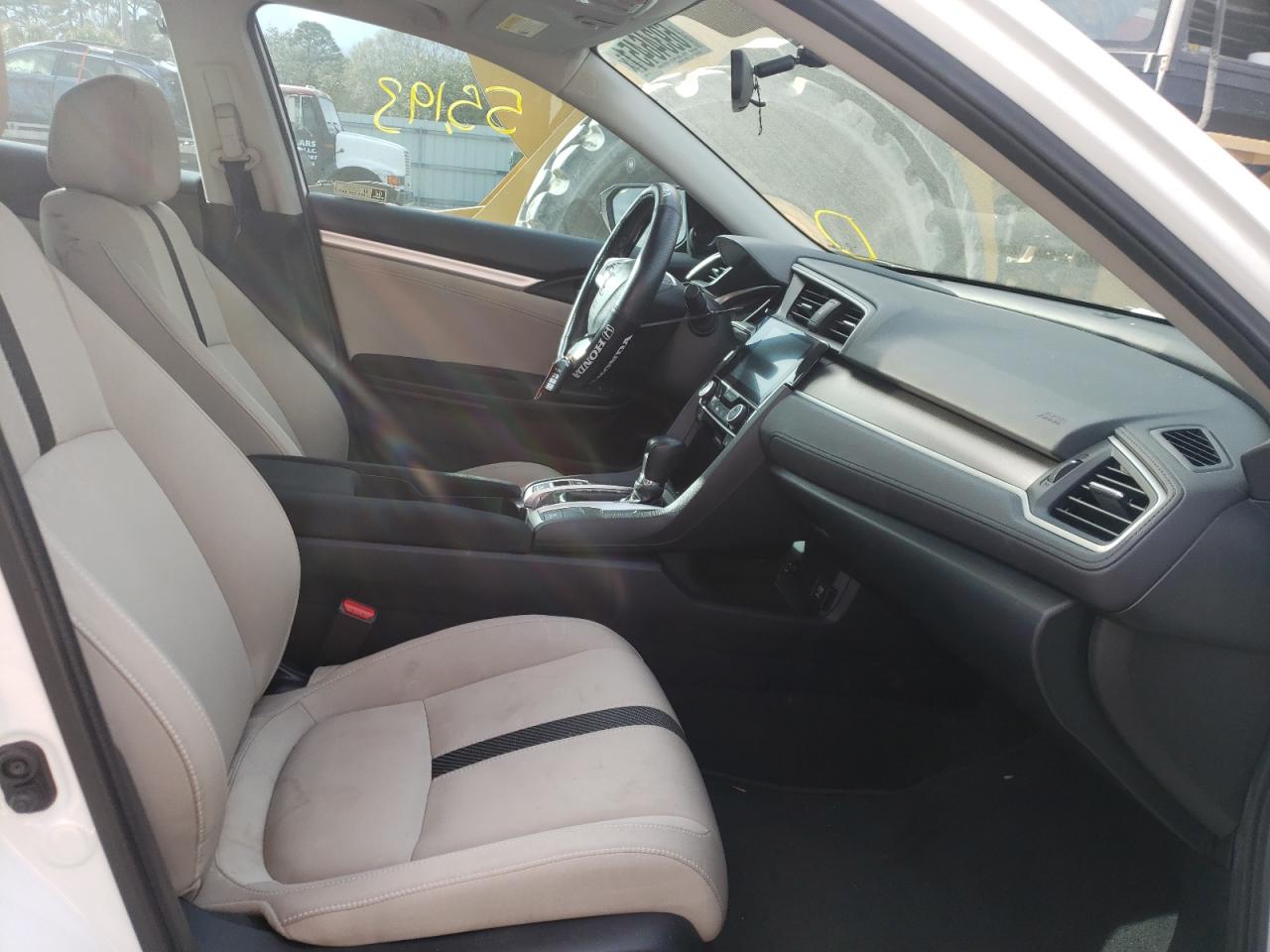 Photo 5 from auction – 2018 HONDA CIVIC EX with VIN 19XFC1F32JE002382