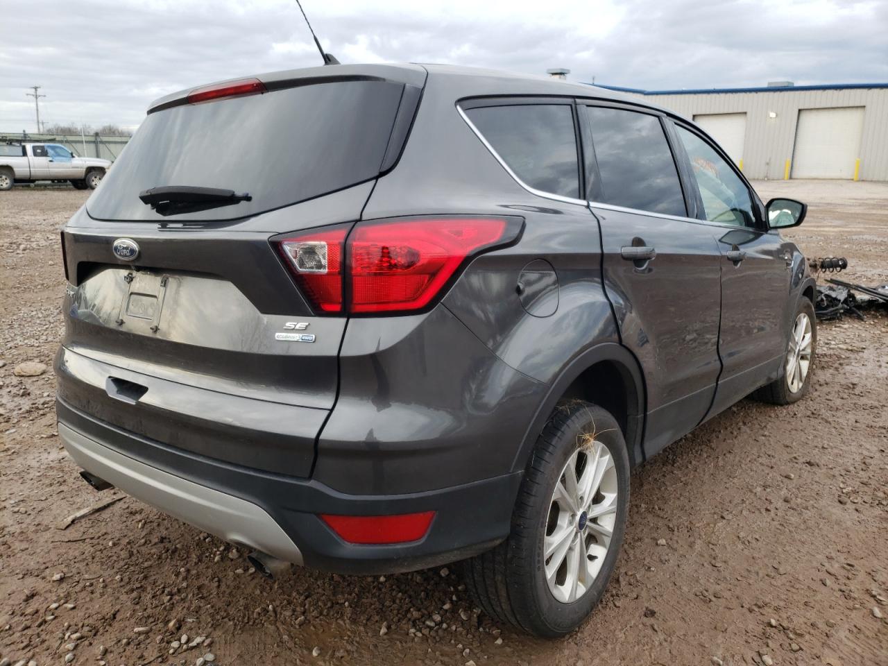 Photo 4 from auction – 2019 FORD ESCAPE SE with VIN 1FMCU9GD9KUA22326