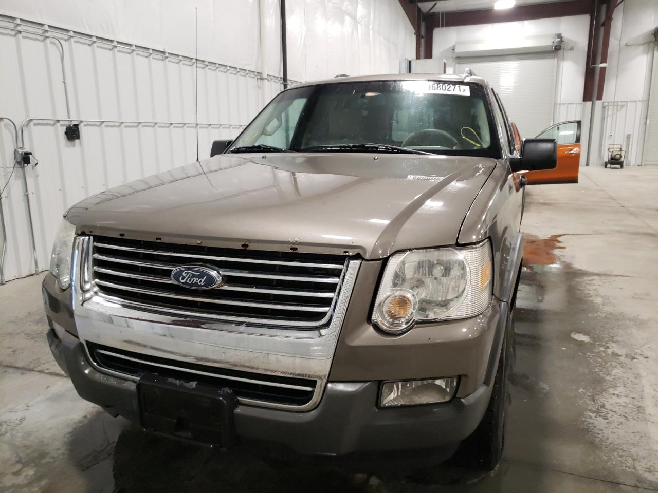Photo 9 from auction – 2006 FORD EXPLORER X with VIN 1FMEU73E26UB21104