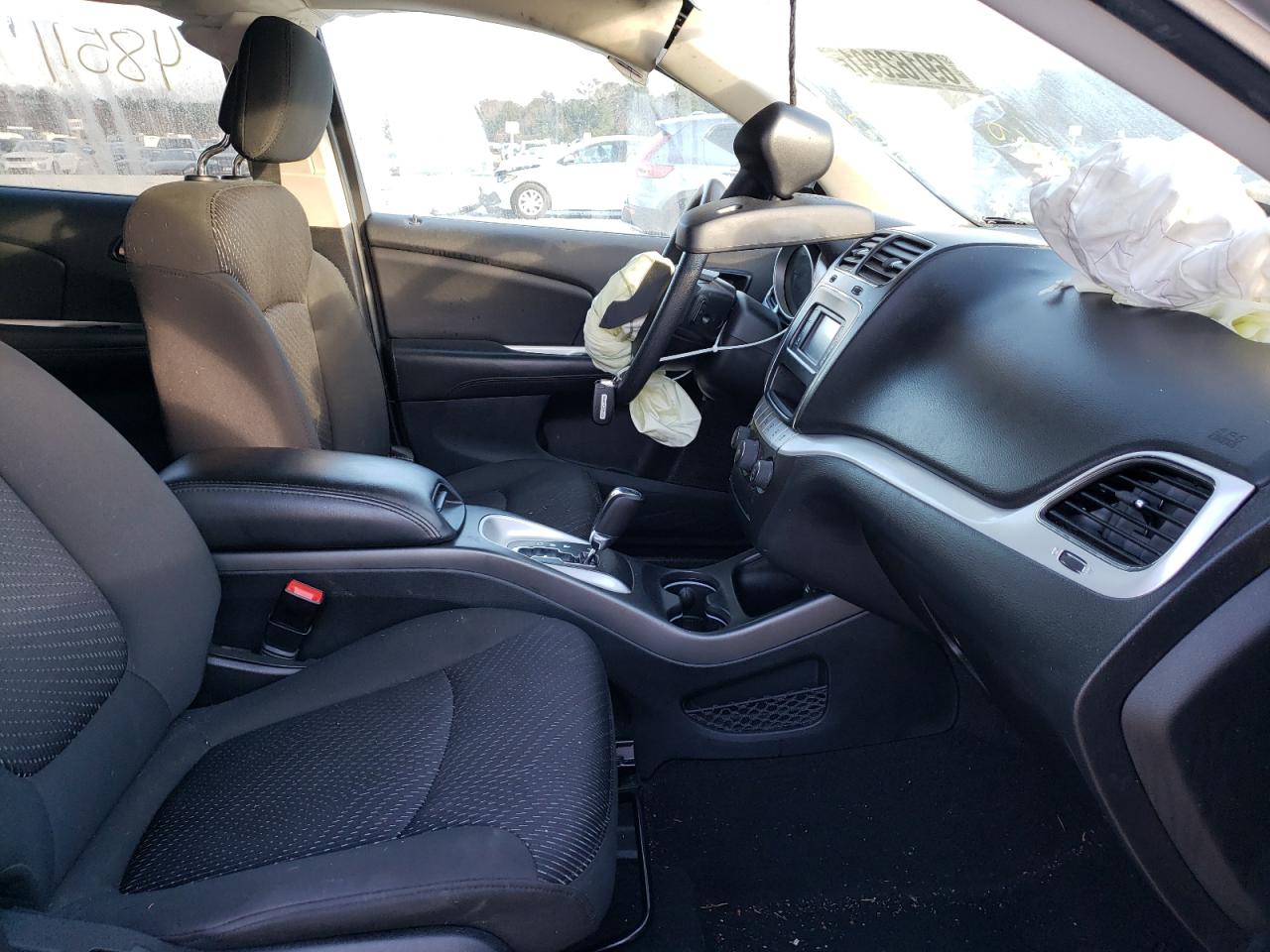 Photo 5 from auction – 2018 DODGE JOURNEY SE with VIN 3C4PDCAB8JT533125