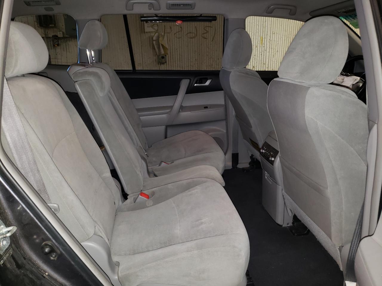 Photo 6 from auction – 2012 TOYOTA HIGHLANDER with VIN 5TDBK3EH6CS153423