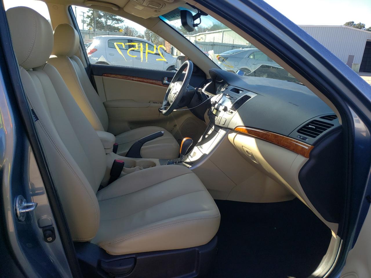 Photo 5 from auction – 2009 HYUNDAI SONATA with VIN 5NPEU46F39H519895