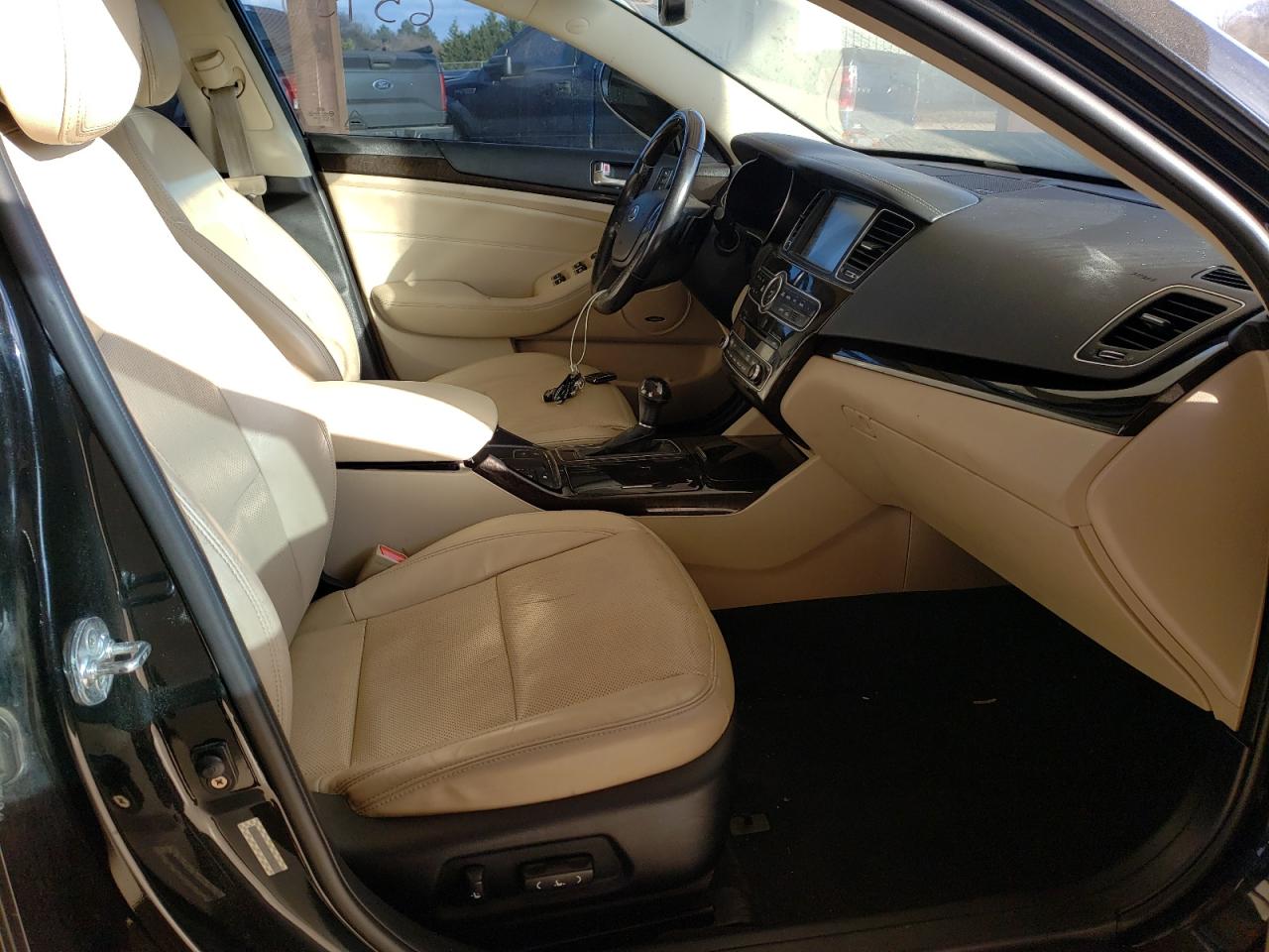 Photo 5 from auction – 2015 KIA CADENZA PR with VIN KNALN4D76F5173463